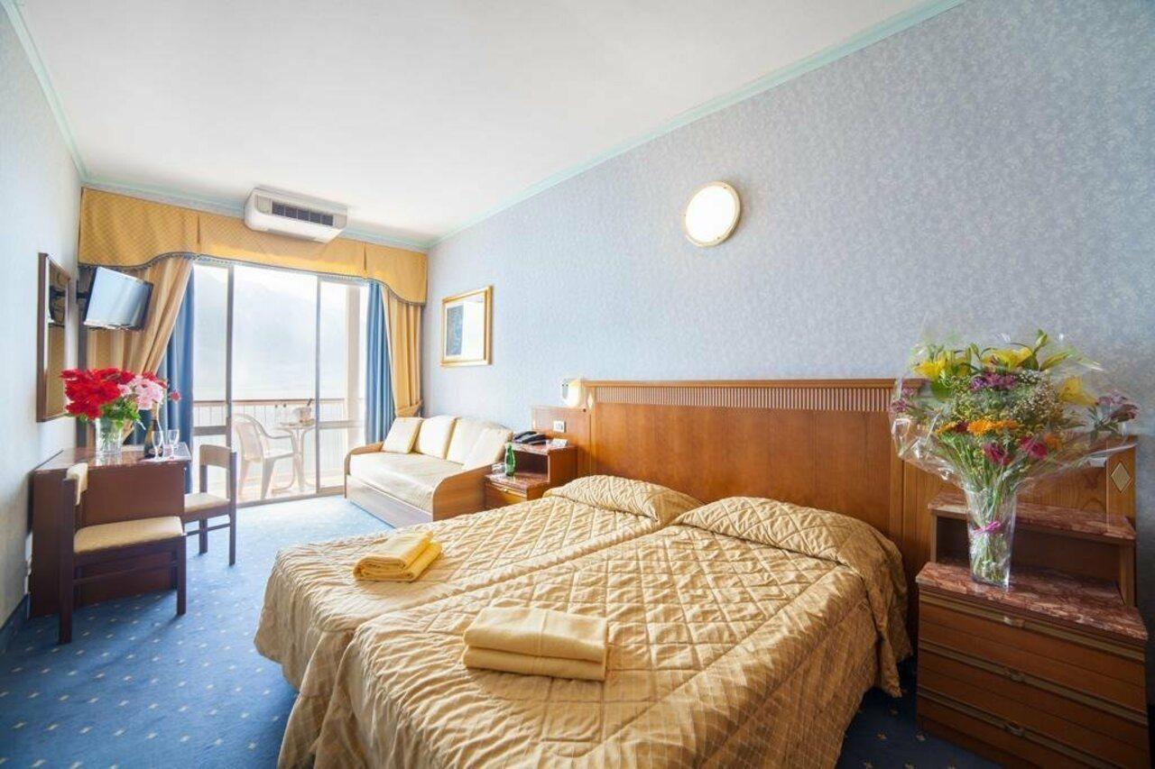 Hotel Astor Limone sul Garda Exterior photo